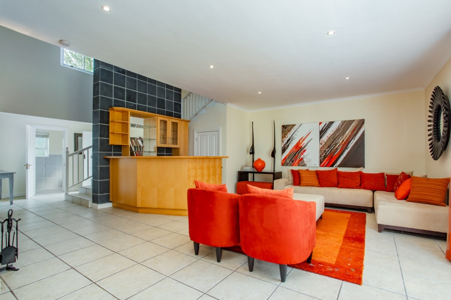 To Let 4 Bedroom Property for Rent in Franschhoek Western Cape